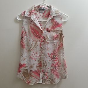 Wrinkled sleeveless top